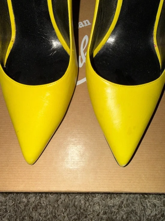 Saint Laurent Bright Yellow Pointed Leather Pumps - Picture 6 of 8